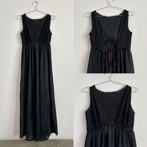 Ver Marai Black Lace Nightgown
